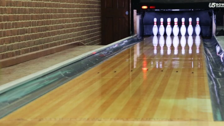 Details about   15lb NIB Storm HY-ROAD MAX New 1st Quality Bowling Ball EMERALD/LIME 
